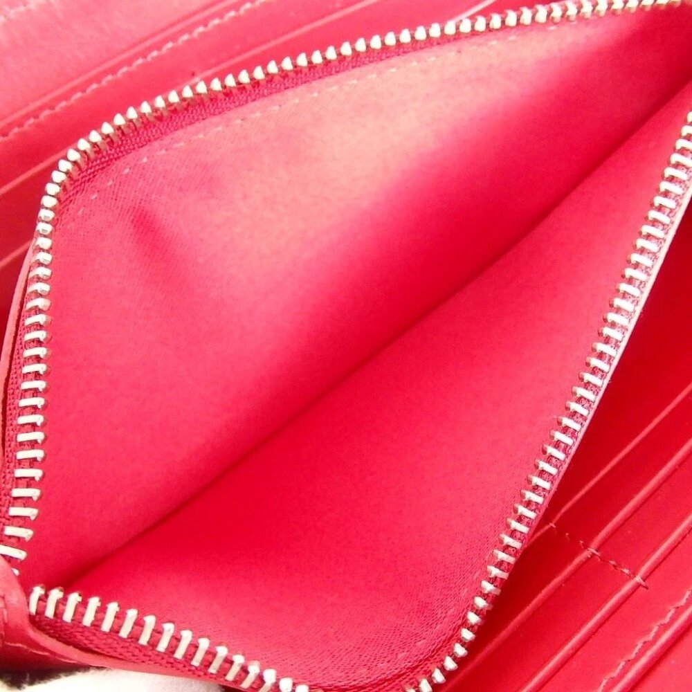 Authentic Christian Louboutin PANETTONE PARIS LOVE Zip Around purse PVC [Used] - Picture 13 of 16